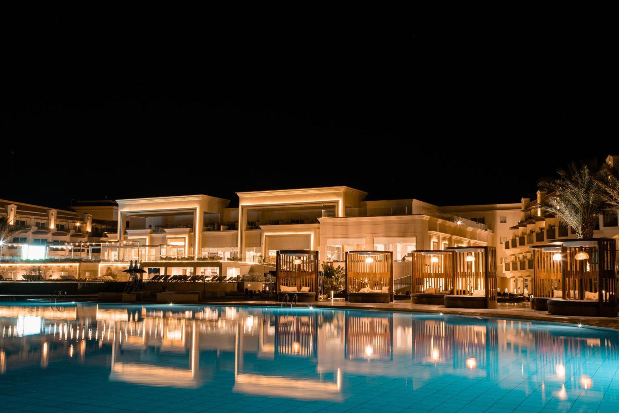 The V Luxury Resort Sahl Hasheesh ฮูร์กาดา ภายนอก รูปภาพ The St Regis Sharm