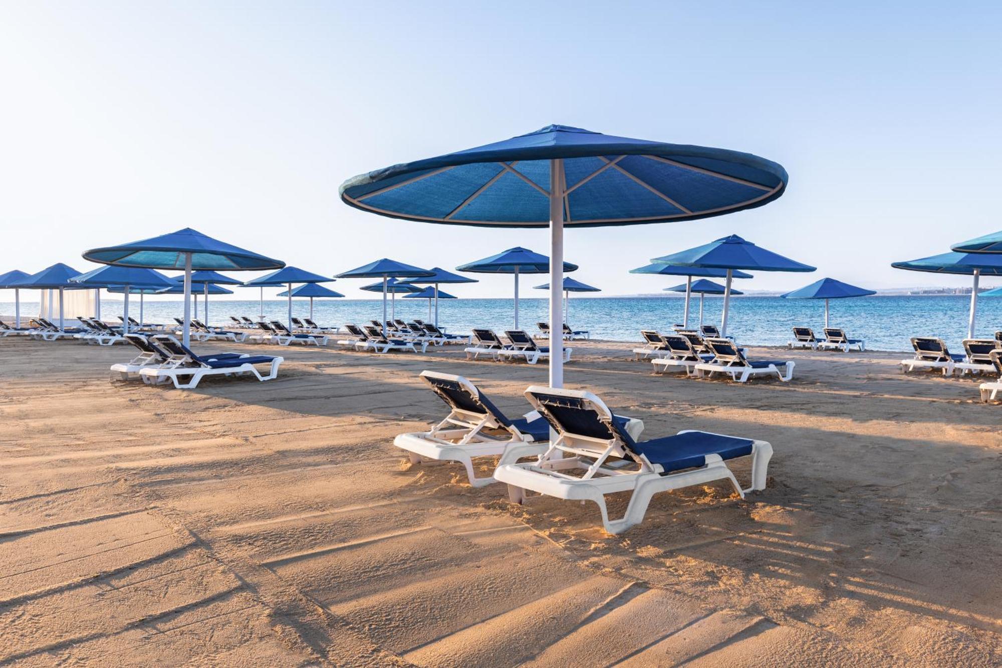 The V Luxury Resort Sahl Hasheesh ฮูร์กาดา ภายนอก รูปภาพ Beach at the Grand Resort