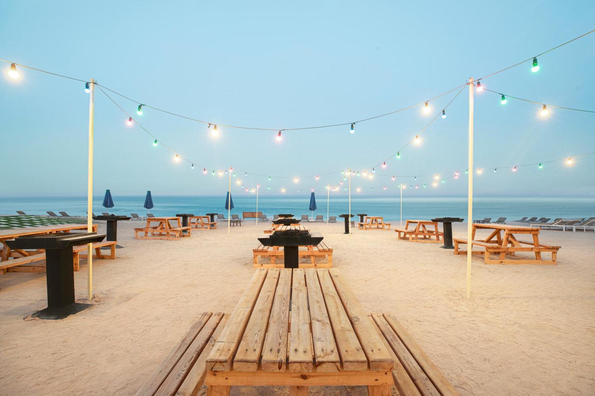 The V Luxury Resort Sahl Hasheesh ฮูร์กาดา ภายนอก รูปภาพ The beach at the Standard