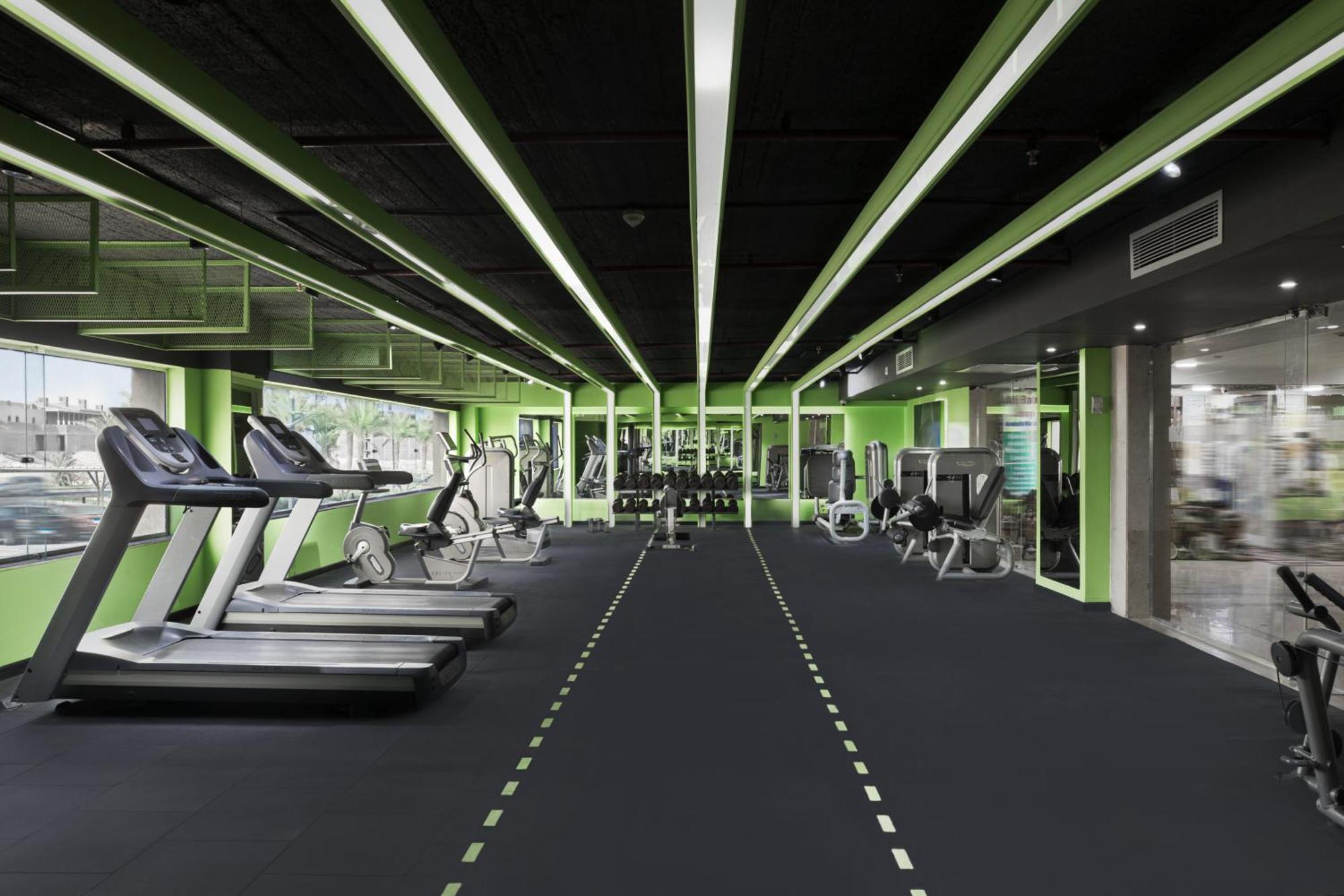 The V Luxury Resort Sahl Hasheesh ฮูร์กาดา ภายนอก รูปภาพ The gym at the headquarters of the company